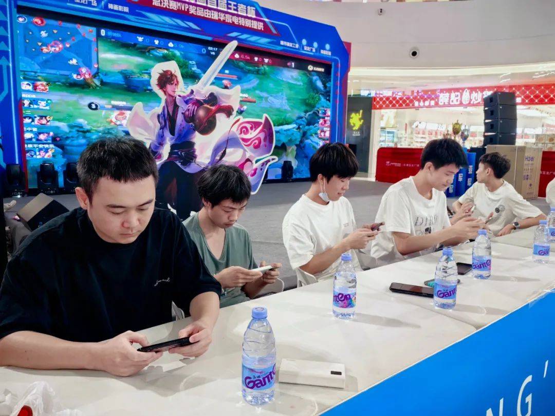 爆料：2025LPL春季赛将在1月10日开赛！